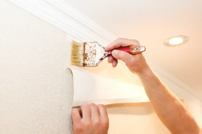 Pose de papier peint à Woirel — revêtements muraux et toiles de verre